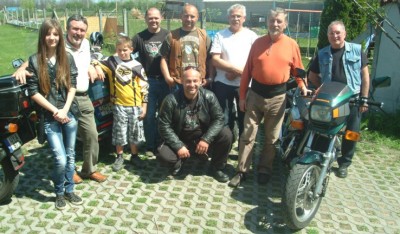 cxglFansDragonGarage_web2012apr 013.jpg